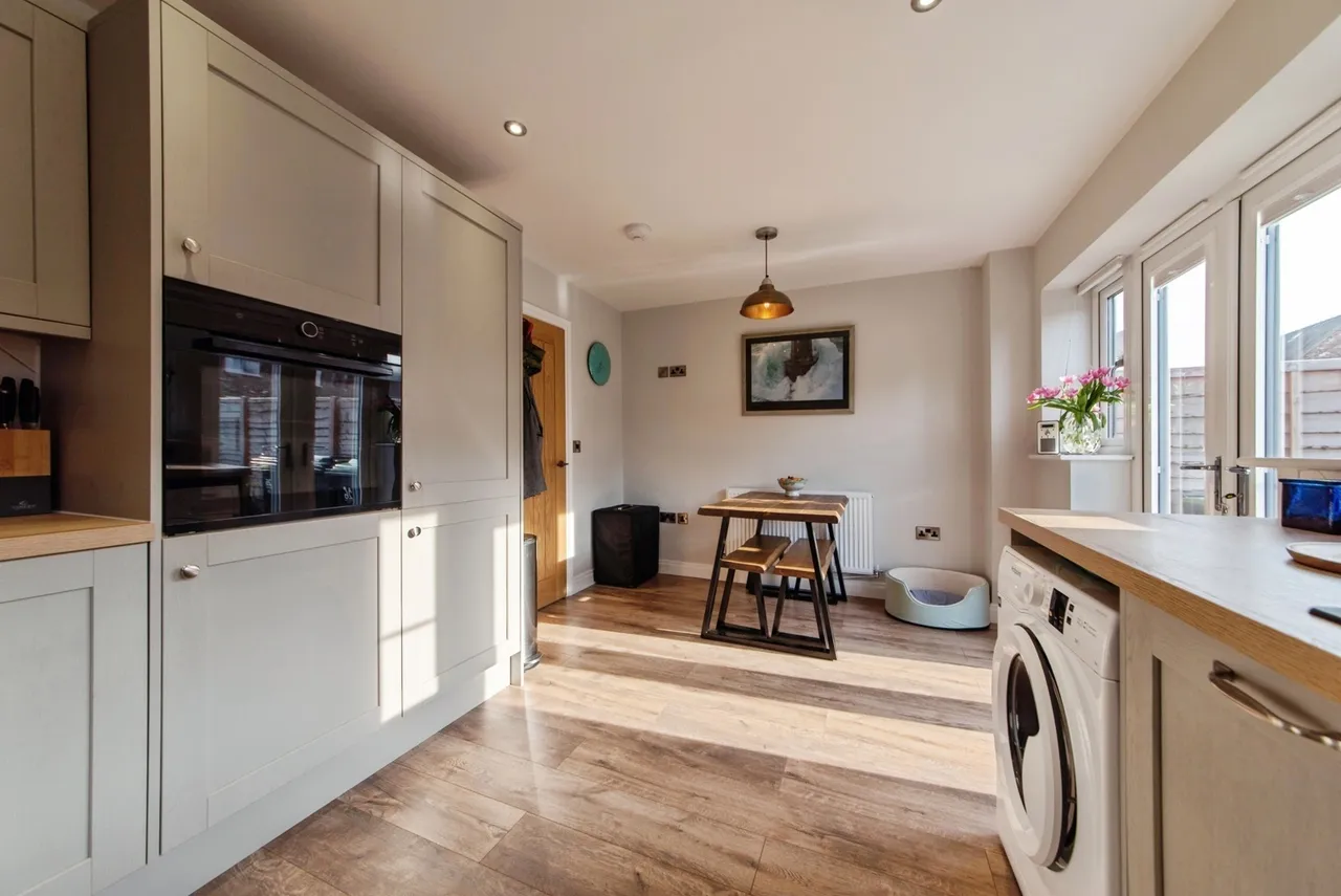Poppyfield Close, Skellingthorpe, Lincoln, Lincolnshire, LN6, photo 5