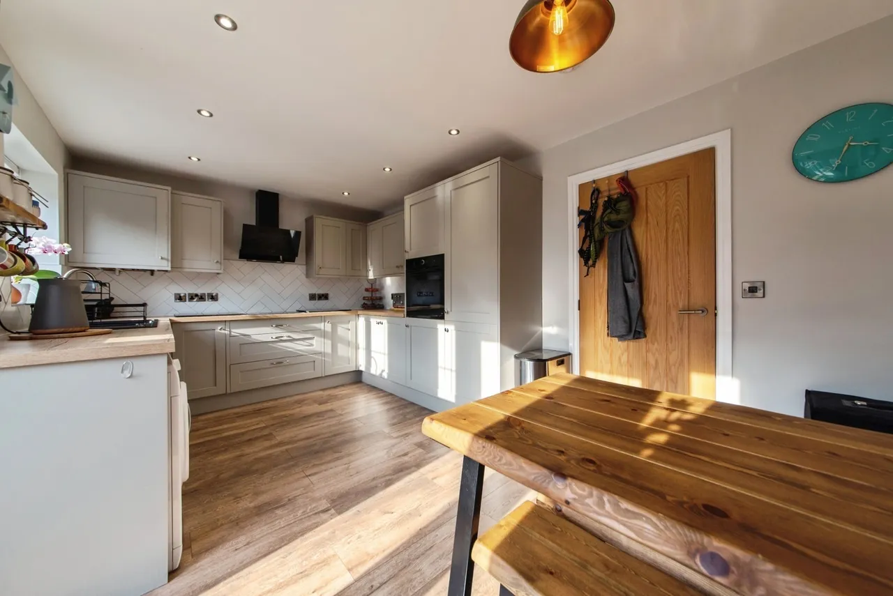 Poppyfield Close, Skellingthorpe, Lincoln, Lincolnshire, LN6, photo 4