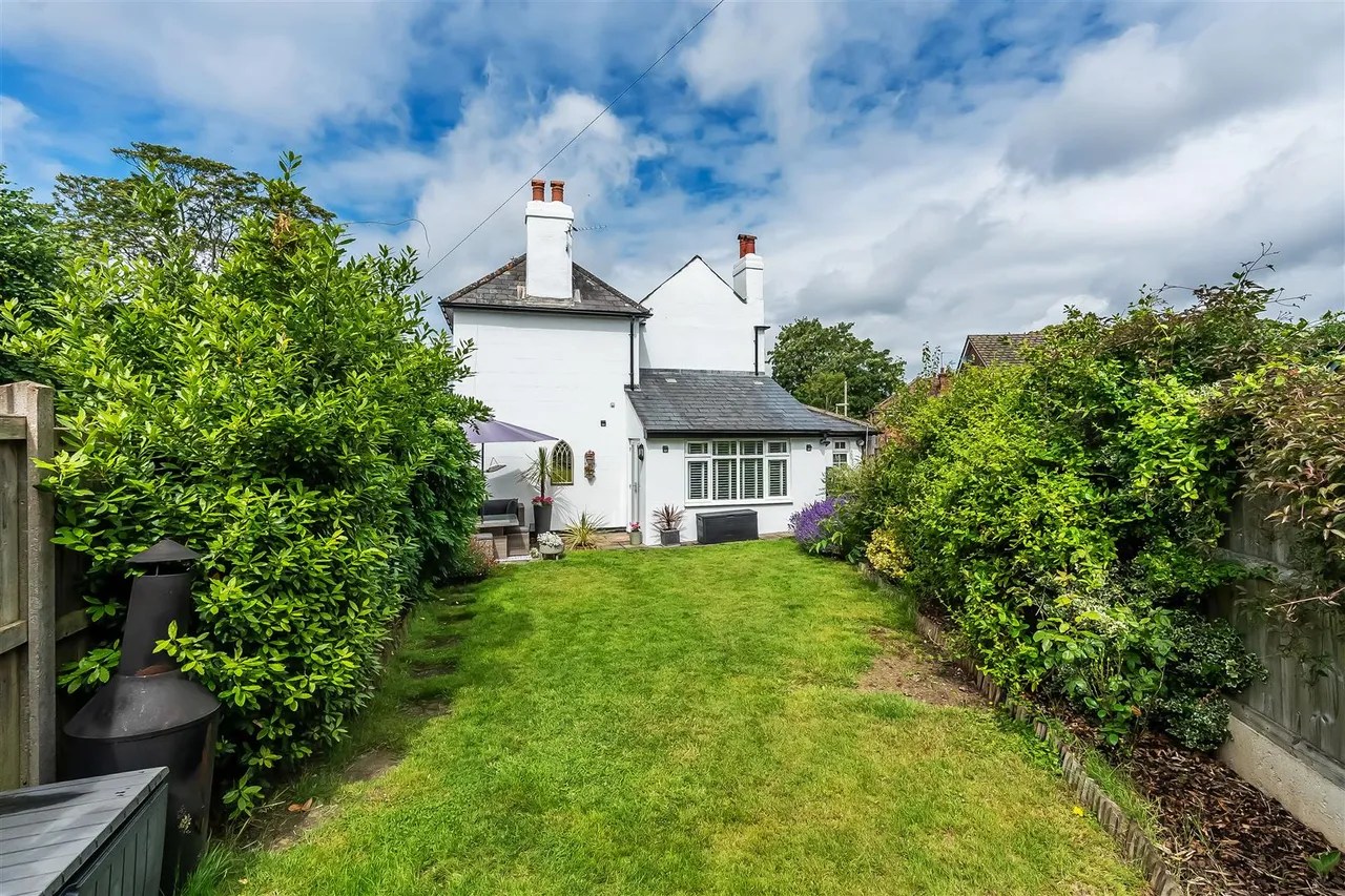 Highlands Road, Leatherhead, KT22, photo 4