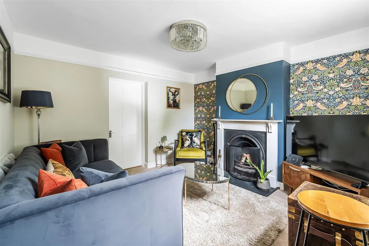 Highlands Road, Leatherhead, KT22, photo 6