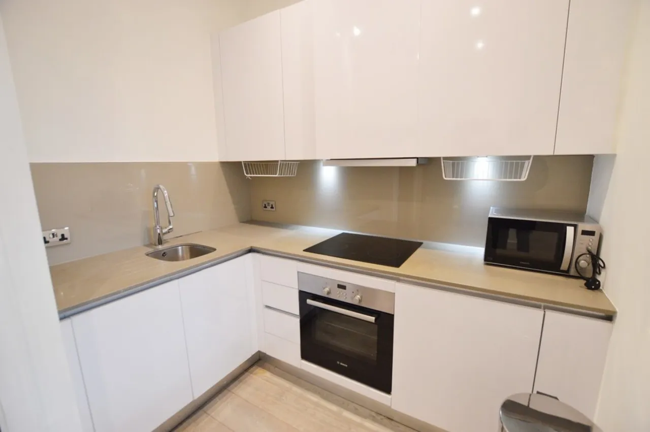 Wellington Street, 50 Wellington Street, Slough, Berkshire, photo 3