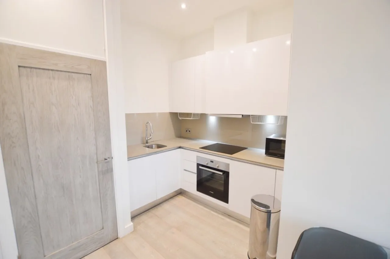 Wellington Street, 50 Wellington Street, Slough, Berkshire, photo 4