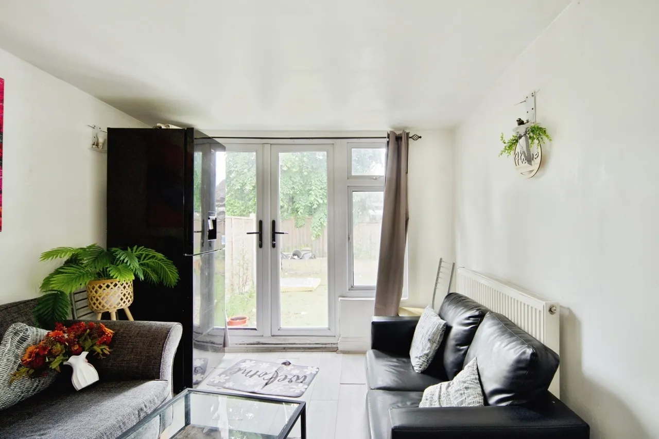 Harrold Road, Dagenham, Essex, RM8, photo 3