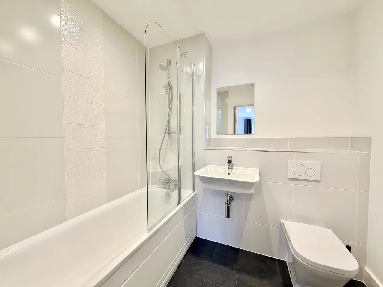 Holmbush Mews, RH12, photo 12