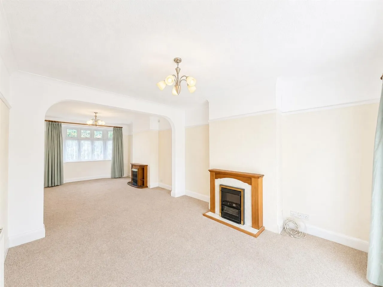 Semi-Detached For SaleHogarth Gardens, Heston, TW5, photo 10