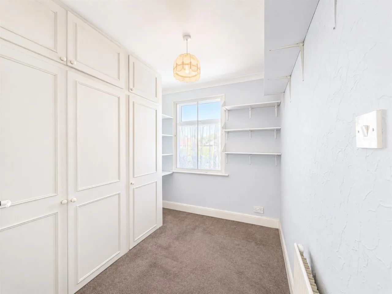 Semi-Detached For SaleHogarth Gardens, Heston, TW5, photo 13