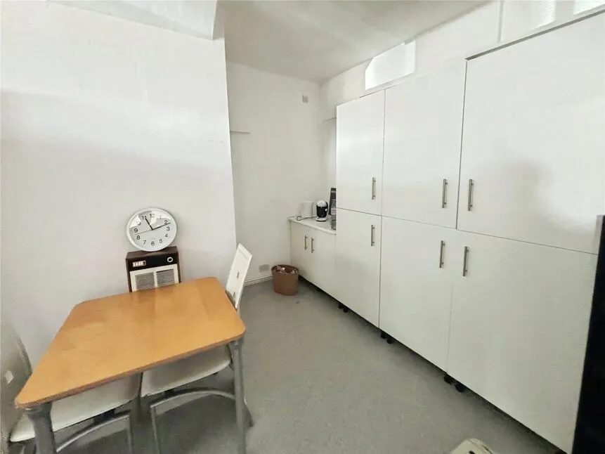 Alexandra Drive, Surbiton, Surrey, KT5, photo 4