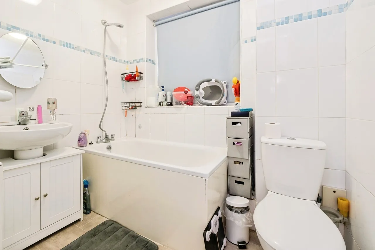 The Ridgeway, LONDON, London, E4, photo 9