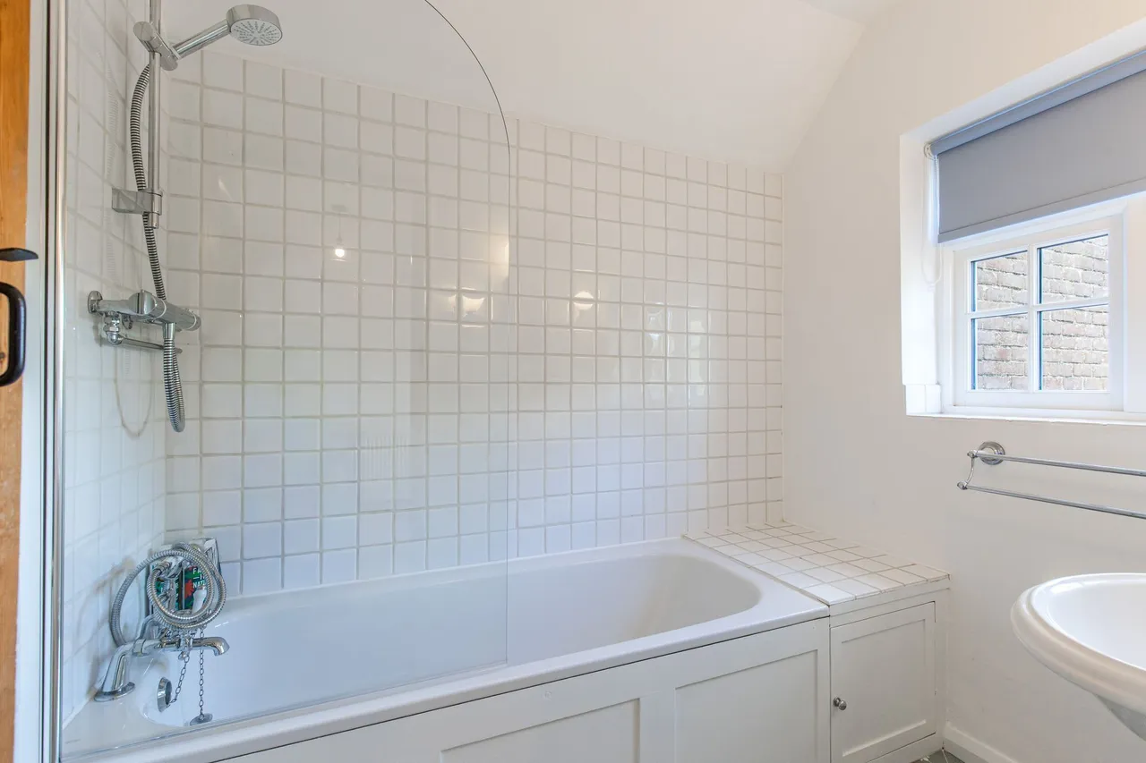 A Fully Renovated Property in Fulmode, photo 12