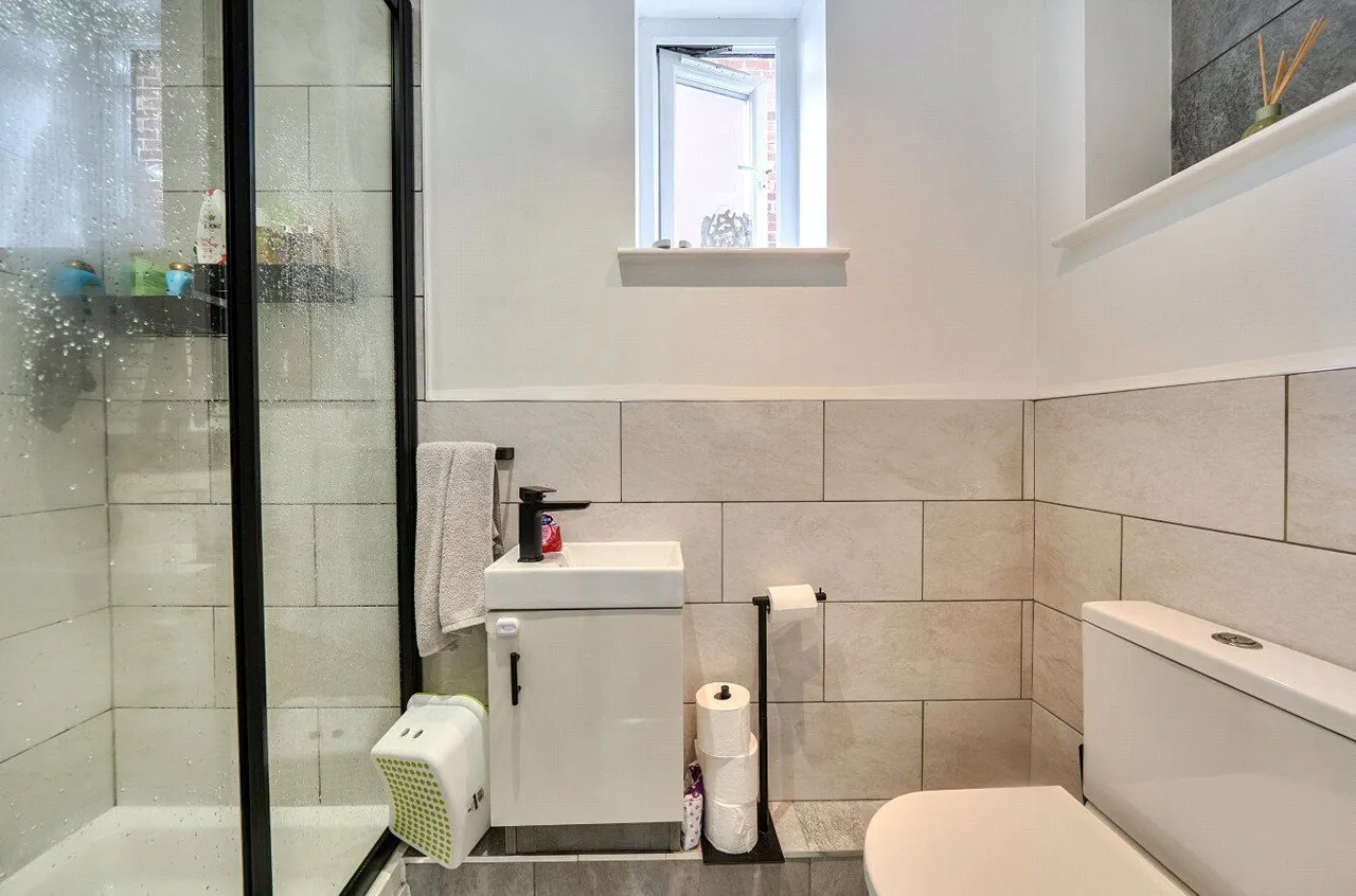 Kings Drive, Middleton, M24, photo 13