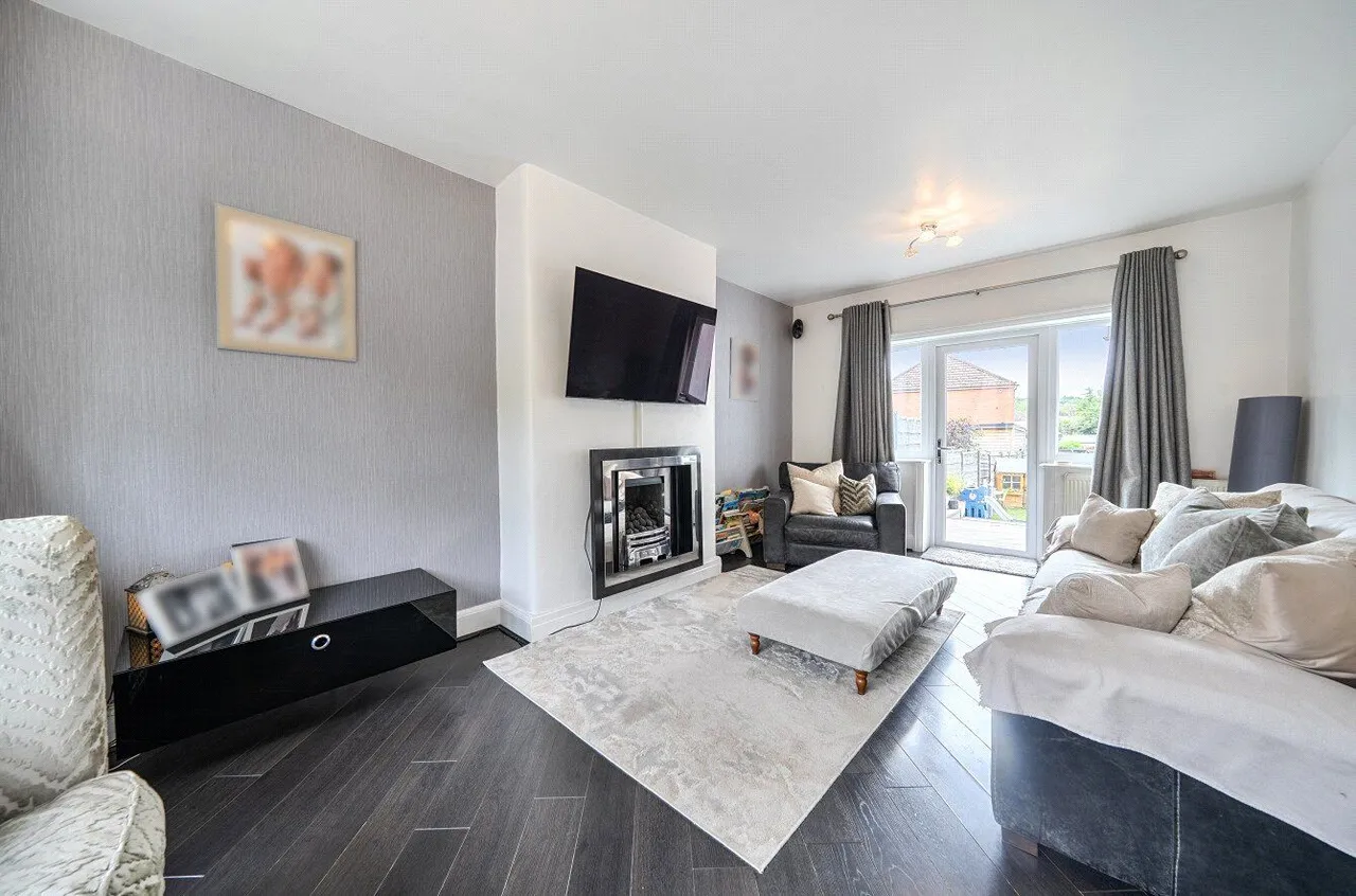 4 bed house for sale, Kings Drive, Middleton, M24