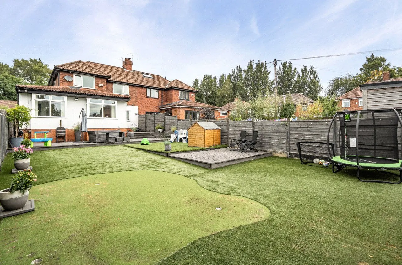 Kings Drive, Middleton, M24, photo 7