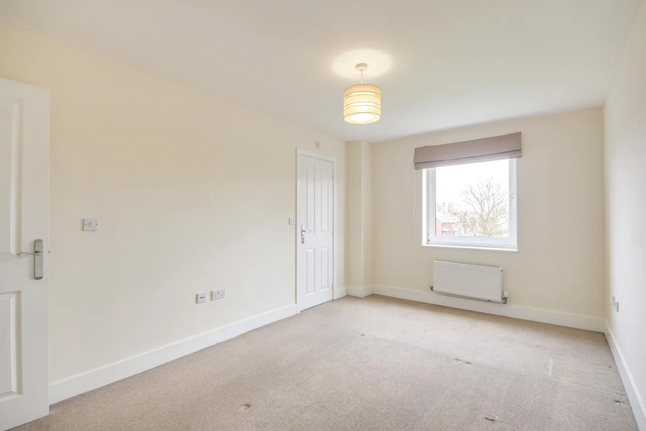 Suffolk Drive, Cattle Market/St Oswalds Retail Park, Gloucester, GL1, photo 3
