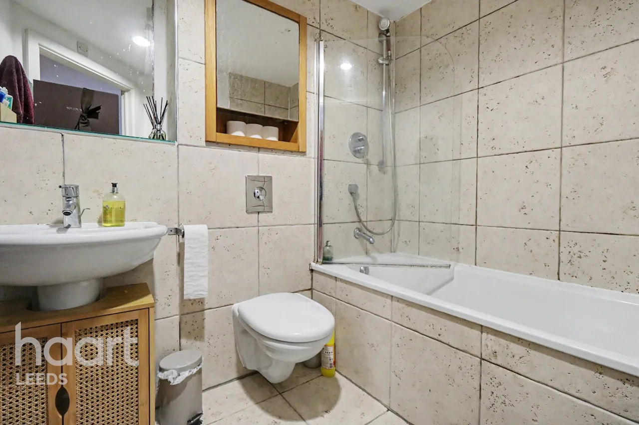 Armouries Way, Leeds, LS10, photo 12