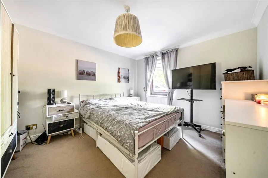 Trumpsgreen Road, Virginia Water, GU25, photo 5