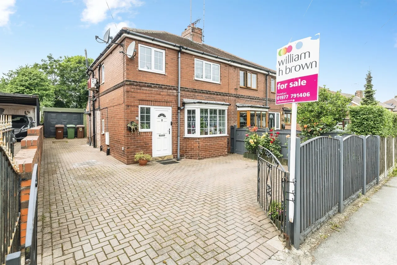 3 bed house for sale — Churchbalk Lane, Pontefract