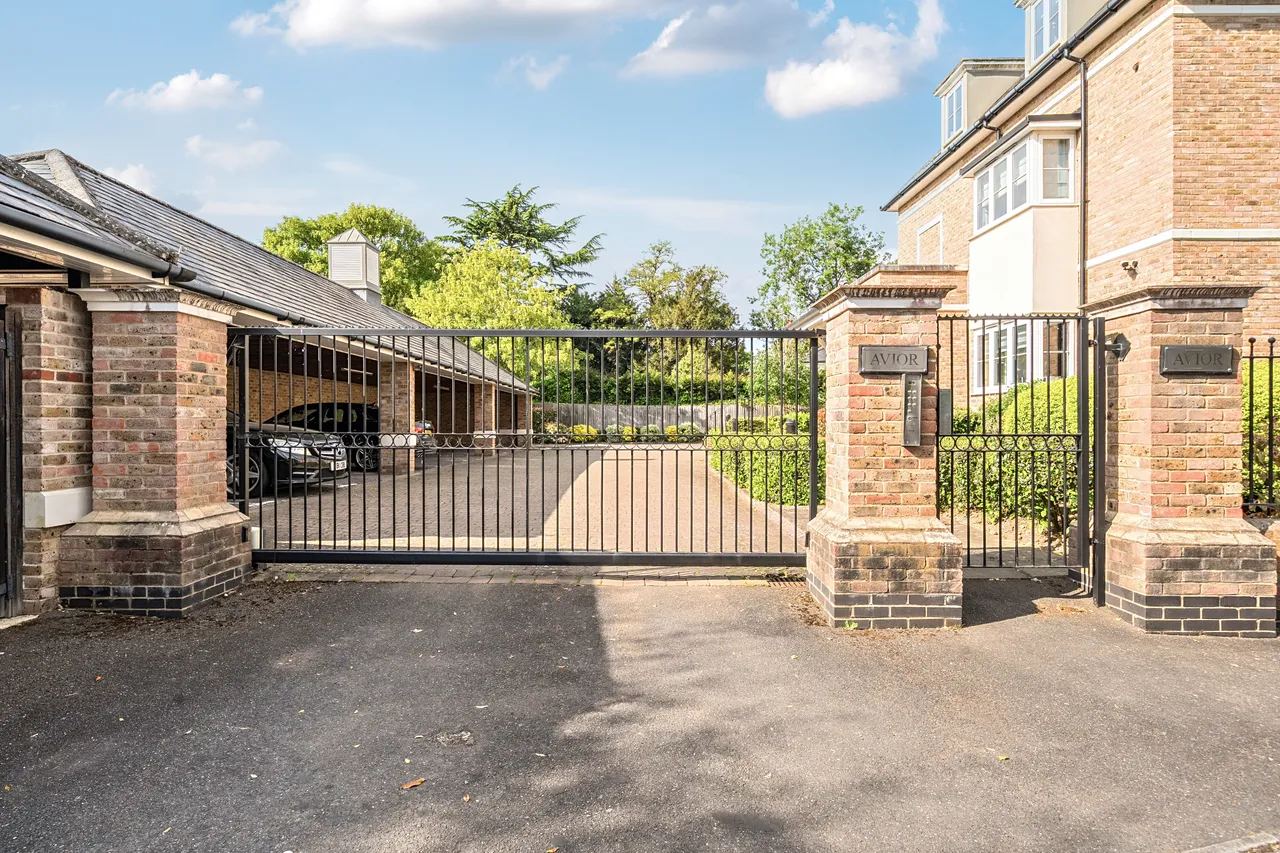 Longworth Drive, Maidenhead, SL6, photo 11