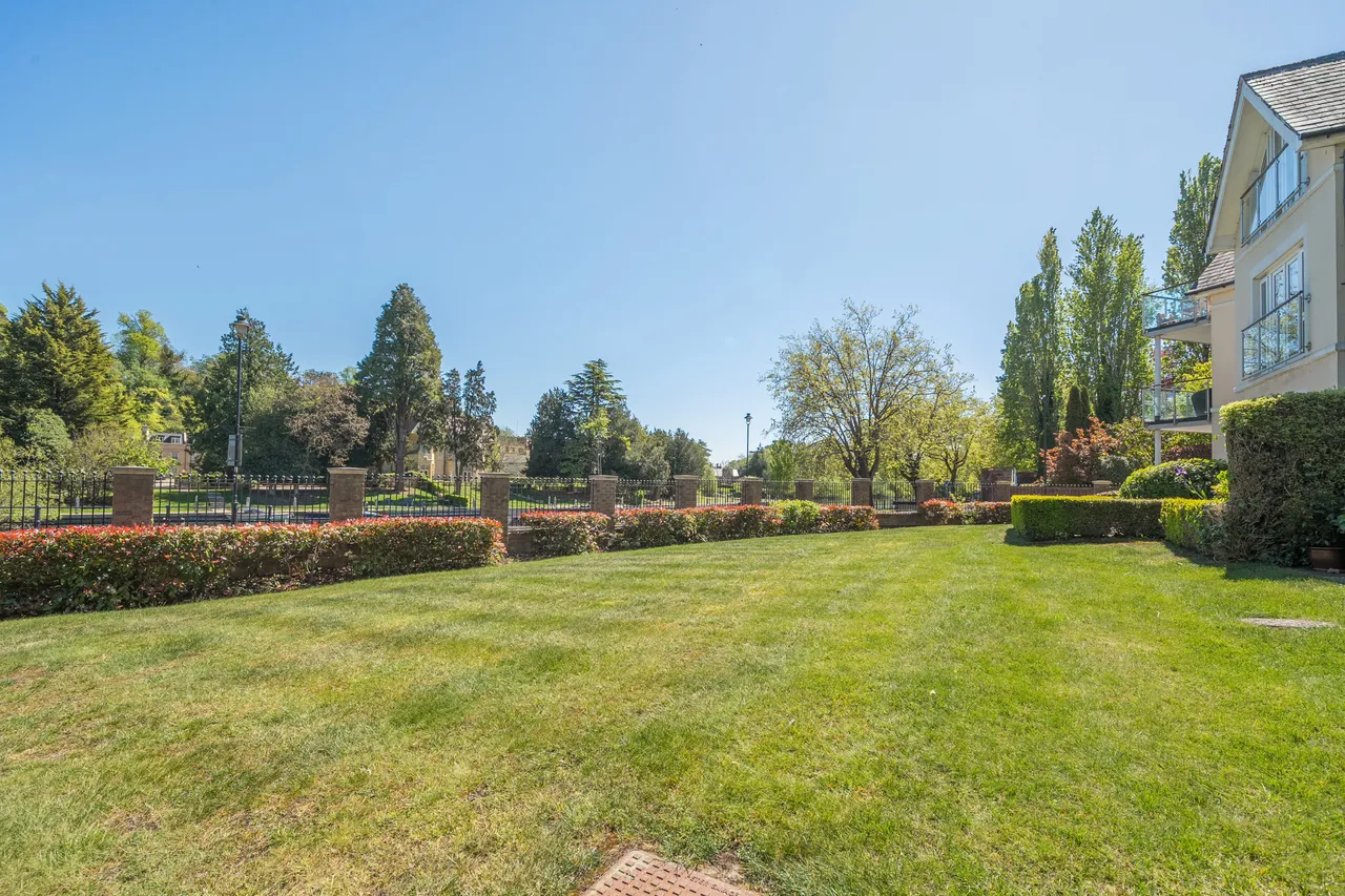 Longworth Drive, Maidenhead, SL6, photo 12