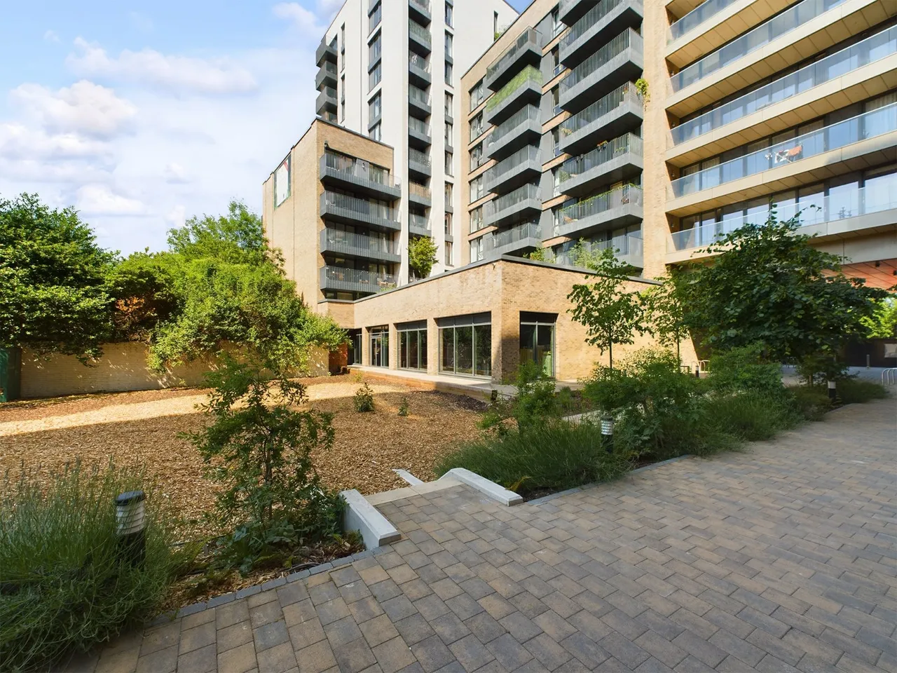 Staines-upon-Thames, Surrey, photo 9