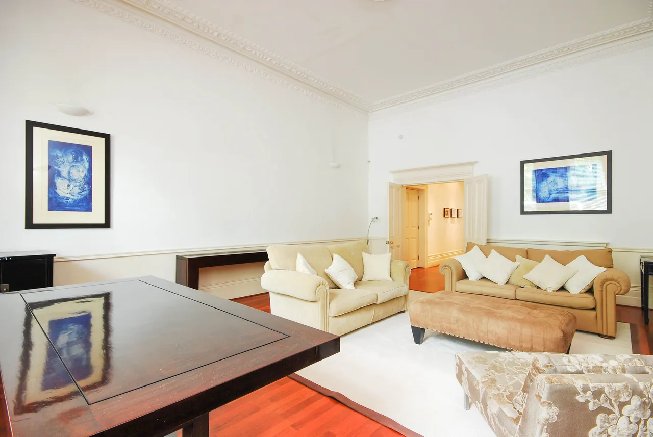 Flat 2, 60 Queens Gate, London, photo 5