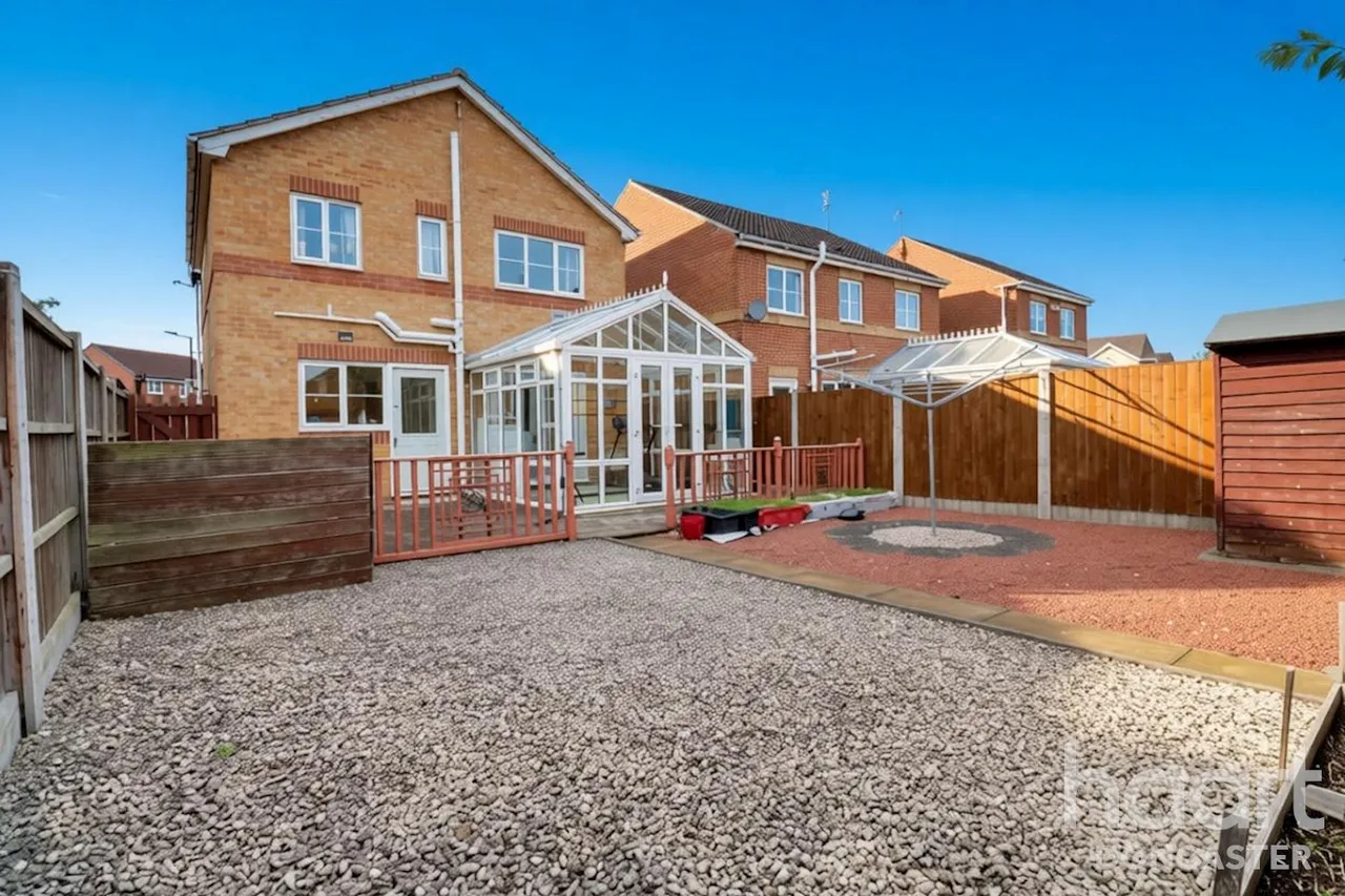 Castle Avenue, Rossington, DN11, photo 4