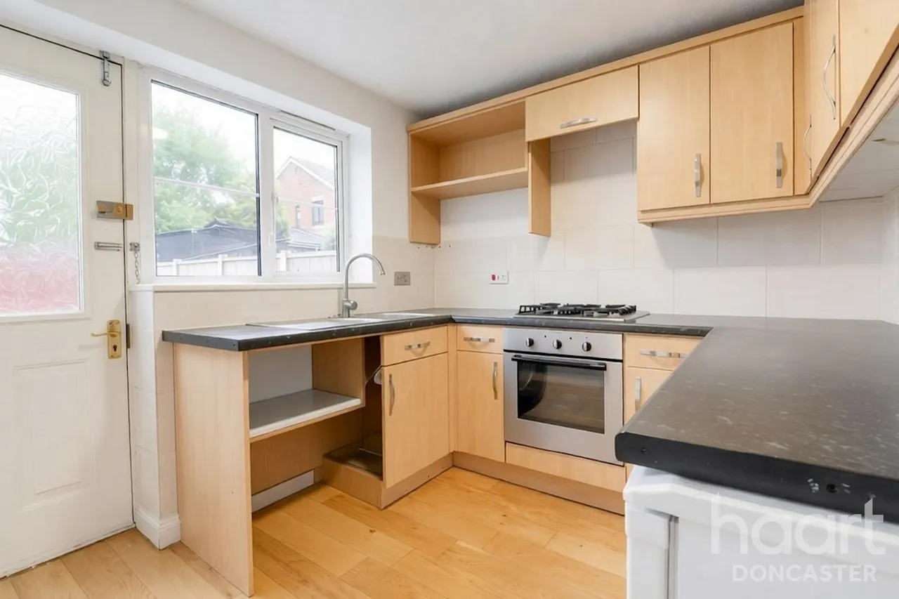 Castle Avenue, Rossington, DN11, photo 8