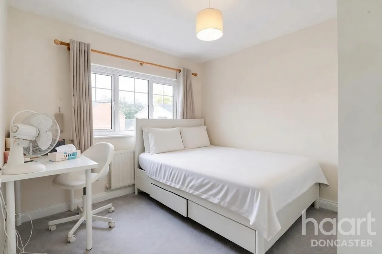 Castle Avenue, Rossington, DN11, photo 18