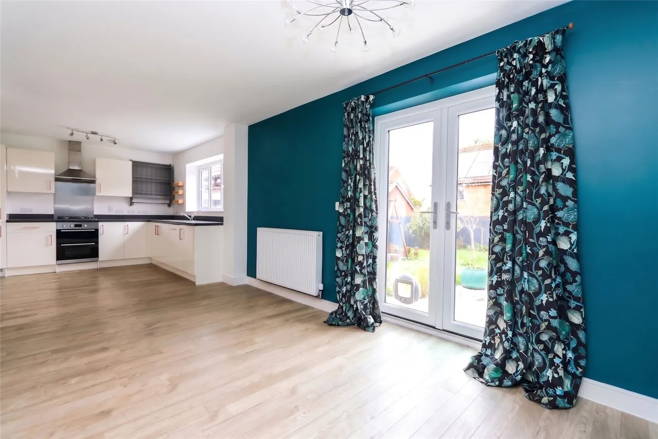 Meadow Brown Close, Thornbury, BS35, photo 2