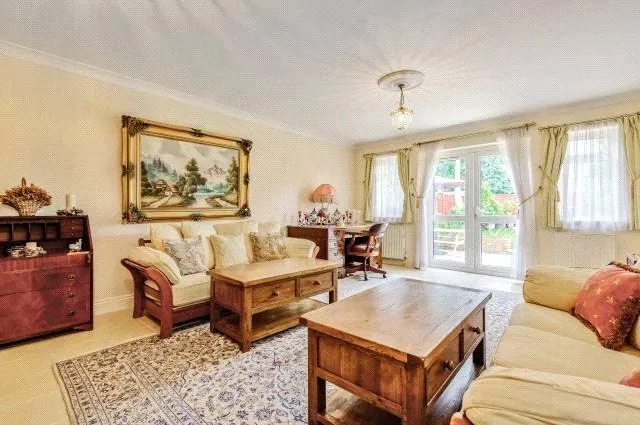 Worthington Road, Surbiton, KT6, photo 2