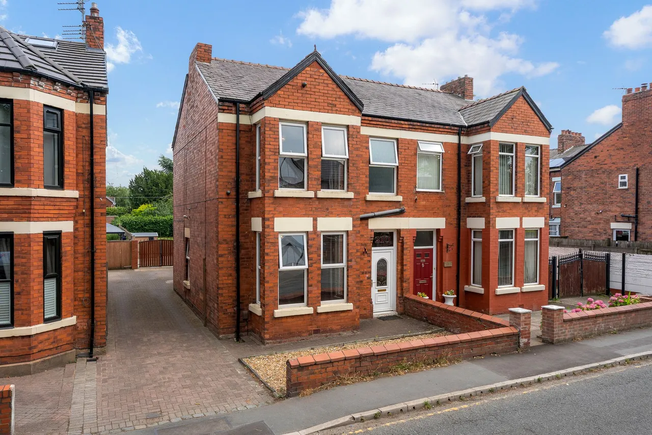 4 bed house for sale — Ditchfield Road, Widnes, Widnes, WA8 8XR