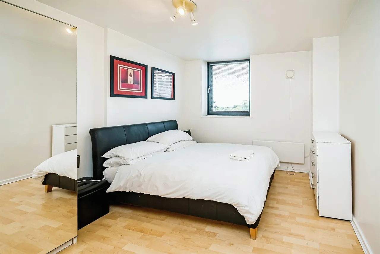 Bath Road, Slough, photo 9