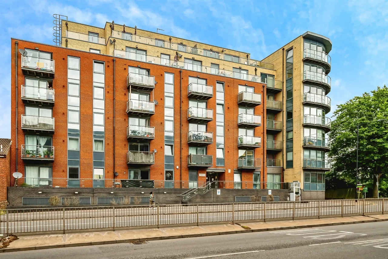 Bath Road, Slough, photo 6