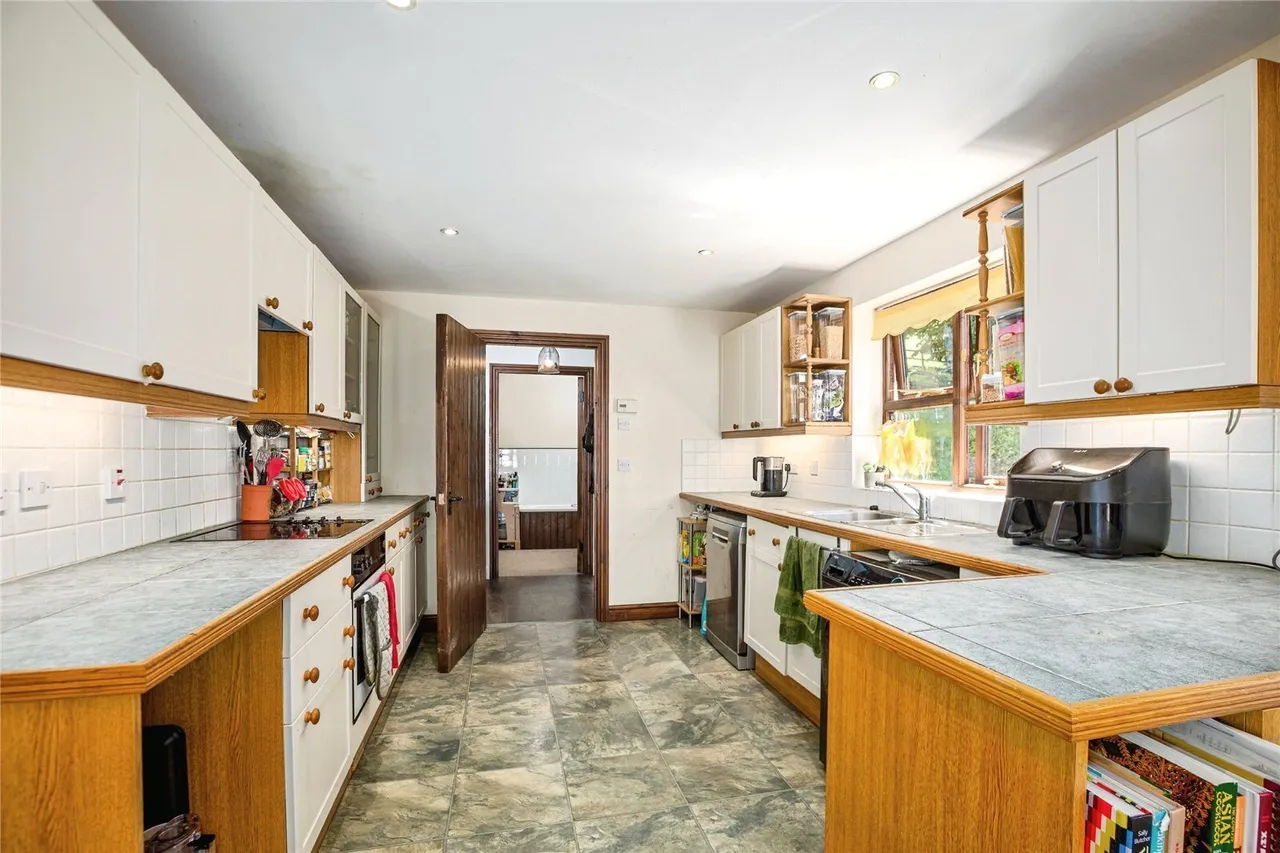 Caio, Llanwrda, SA19, photo 5
