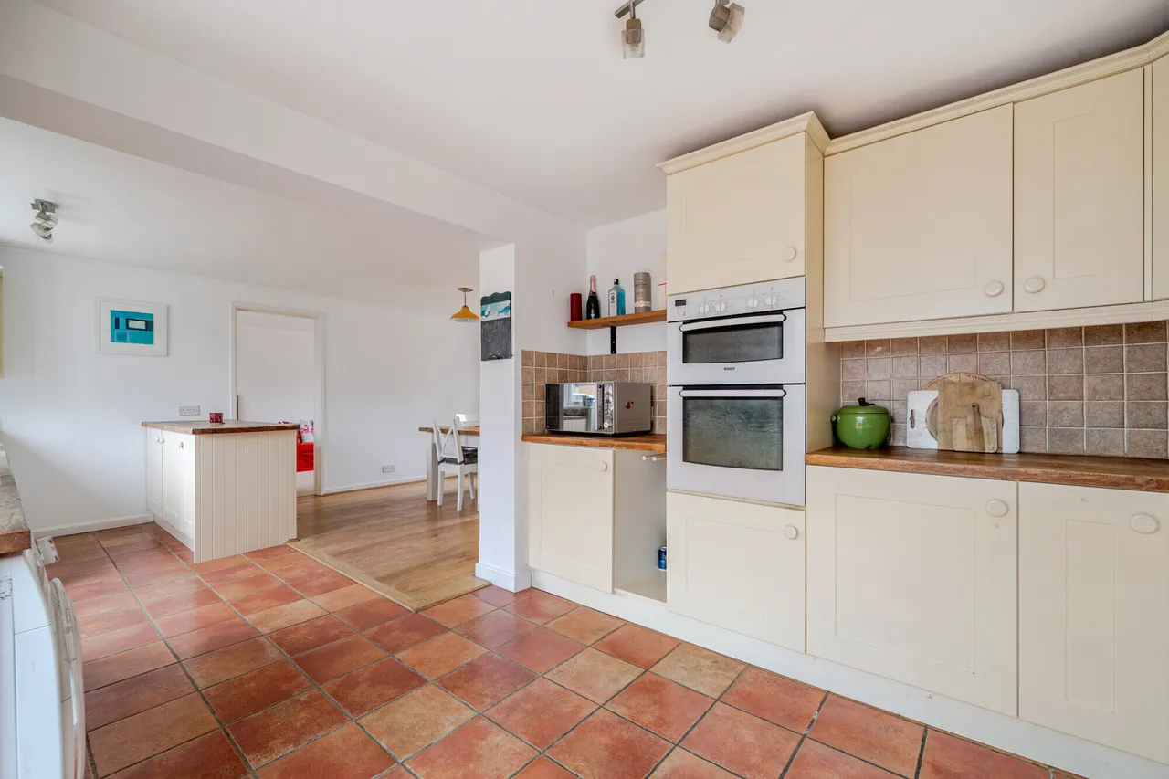 Prestwick Lane, Godalming, GU8, photo 7
