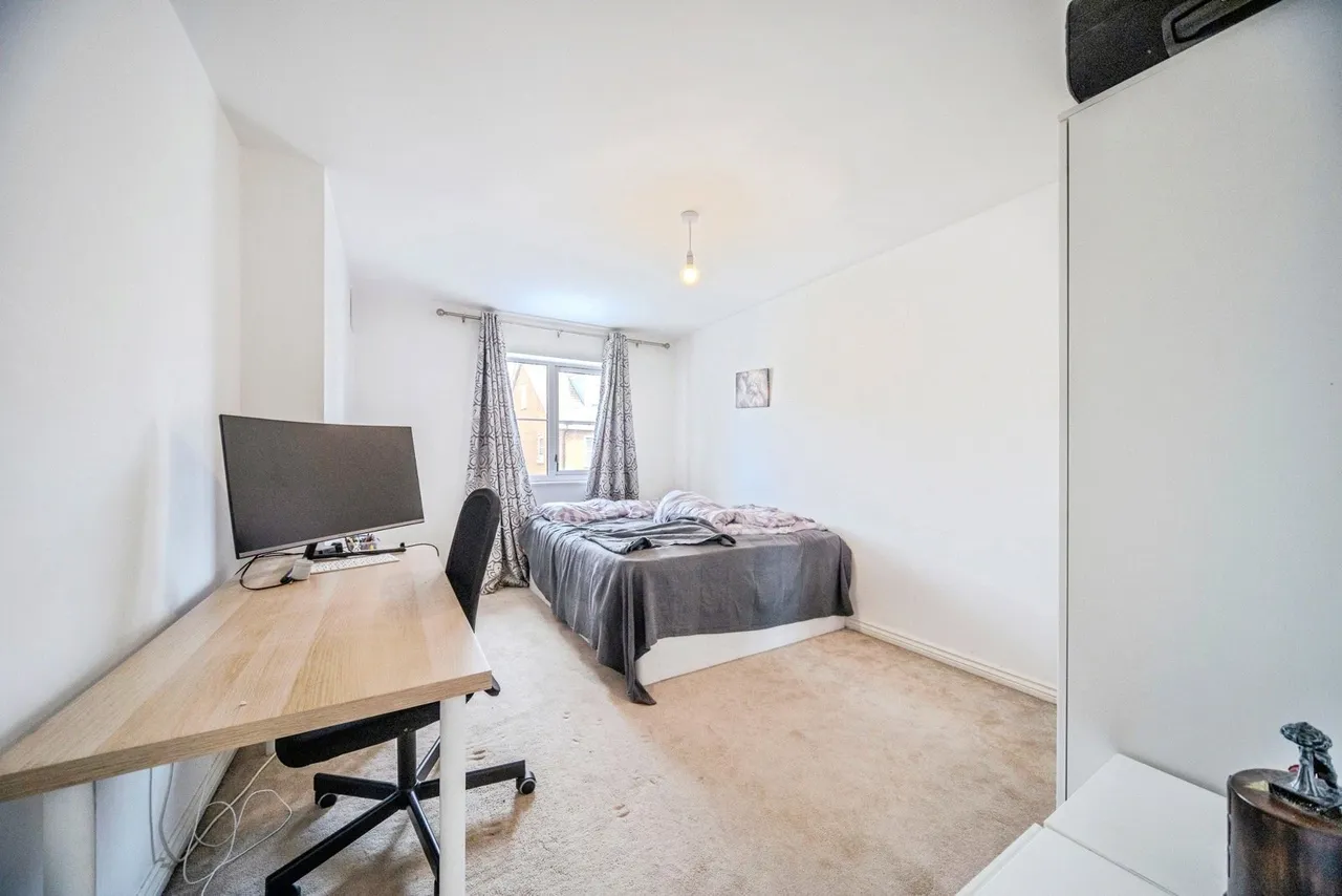 Calshot Drive, Kingsmead, MK4, photo 15