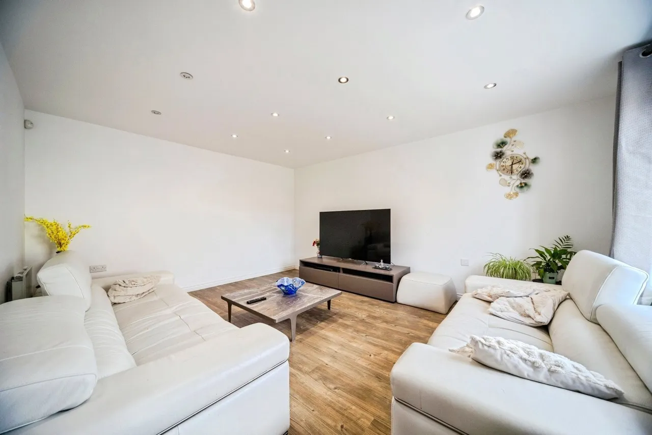 Calshot Drive, Kingsmead, MK4, photo 9