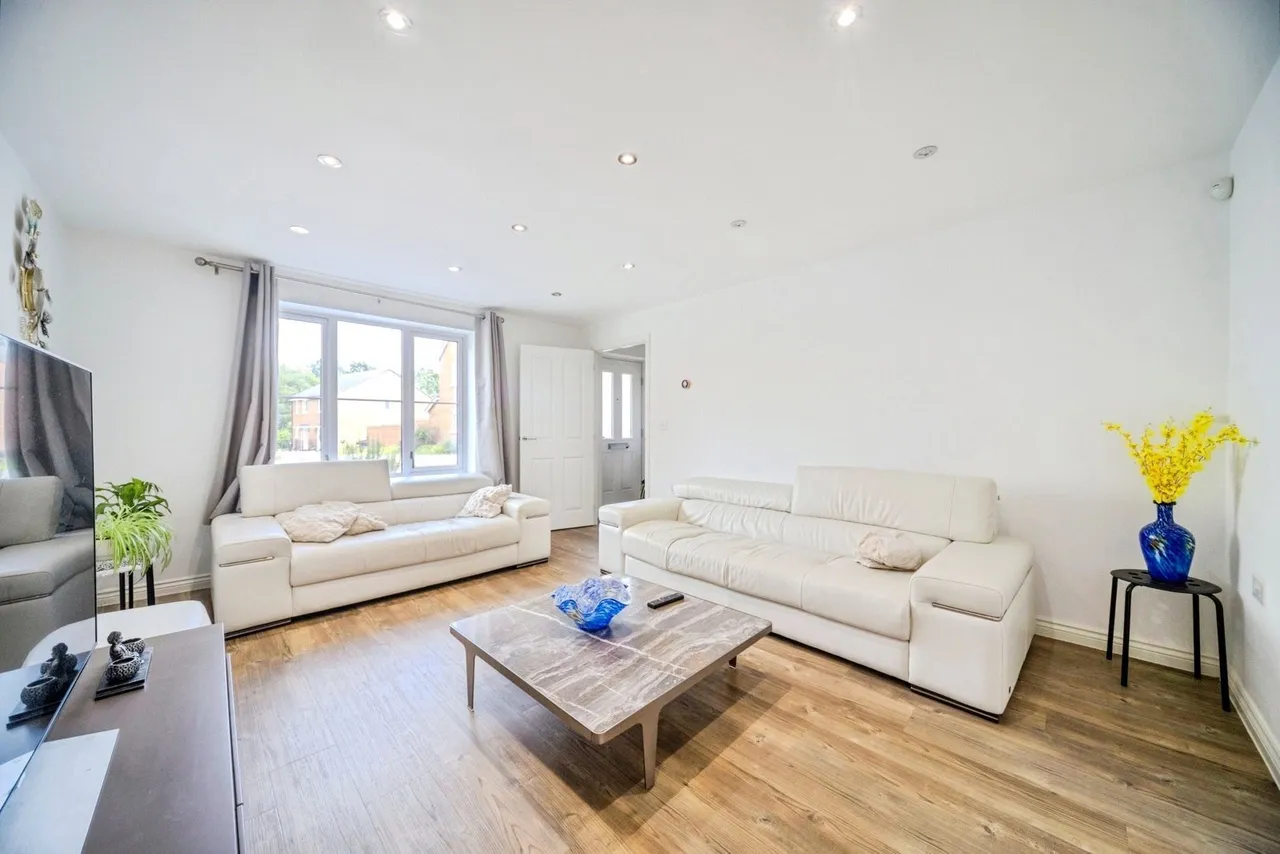 Calshot Drive, Kingsmead, MK4, photo 16