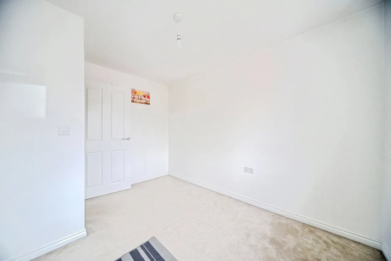 Calshot Drive, Kingsmead, MK4, photo 12