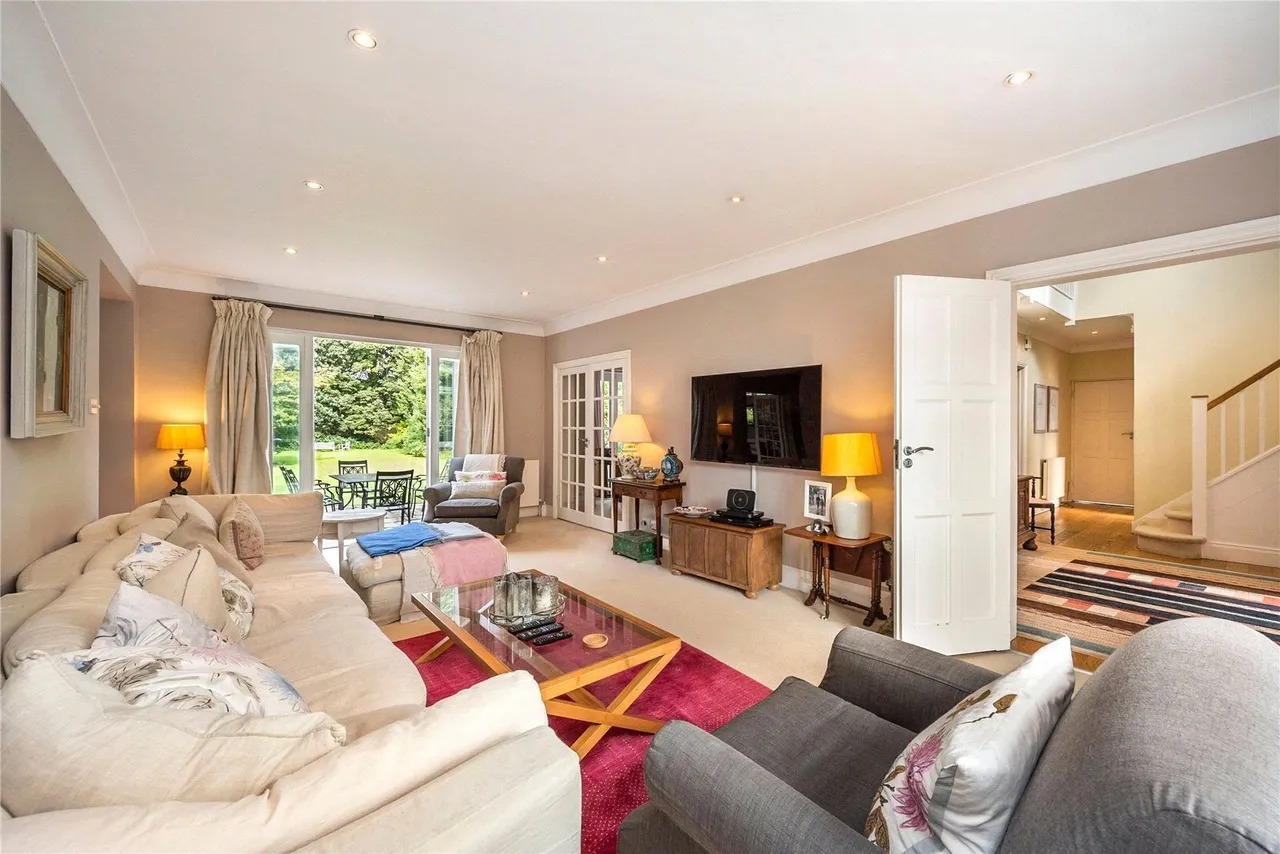 Roedean Crescent, London, SW15, photo 2