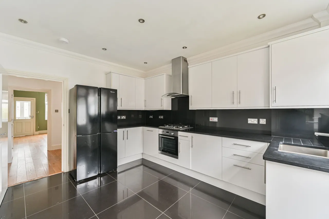 London, SW16, photo 18