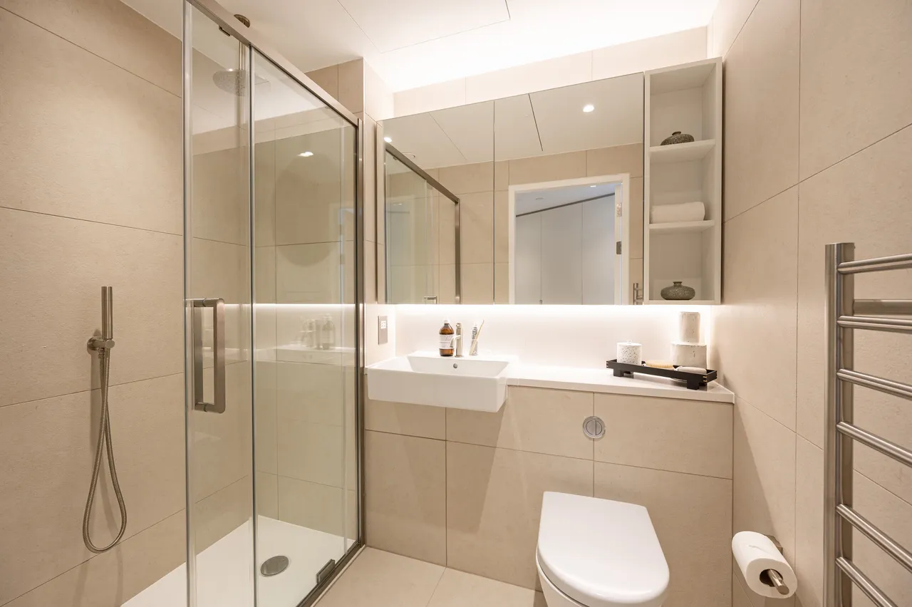 Showflat 3 (Flat 1506), Alma 5 New Drum Street, London, photo 12