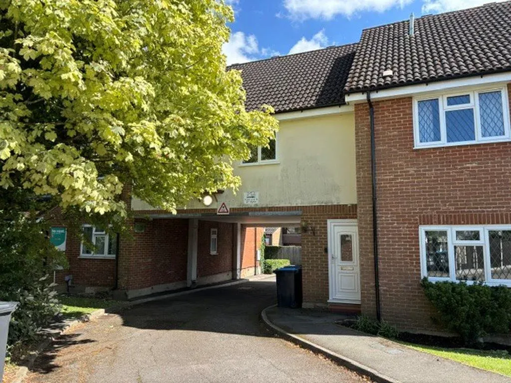 2 bed property for sale — Rutland Gardens, Hemel Hempstead, Hertfordshire, HP2 5XB