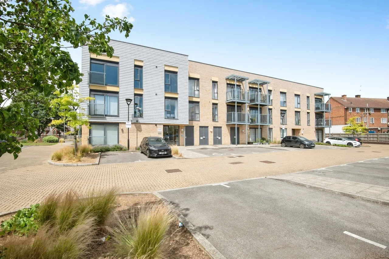 Allwoods Place, Hitchin, Hertfordshire, SG4, photo 4