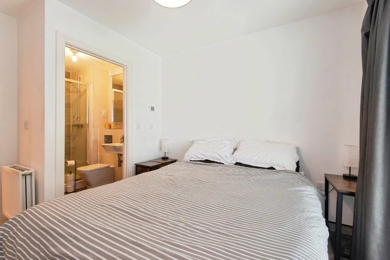 Allwoods Place, Hitchin, Hertfordshire, SG4, photo 9