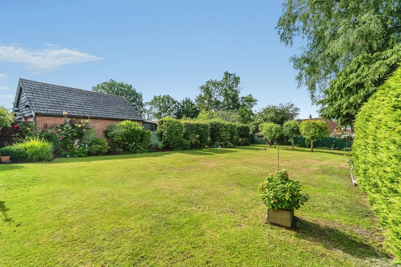 Botley Road, North Baddesley, SO52, photo 33