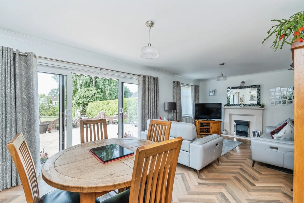 Botley Road, North Baddesley, SO52, photo 3