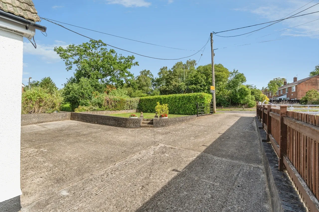 Botley Road, North Baddesley, SO52, photo 28