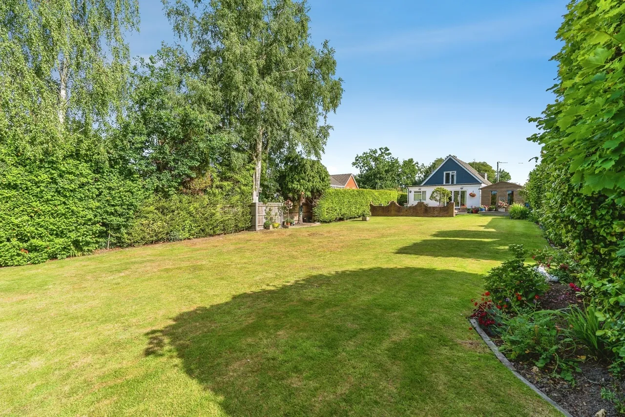 Botley Road, North Baddesley, SO52, photo 37