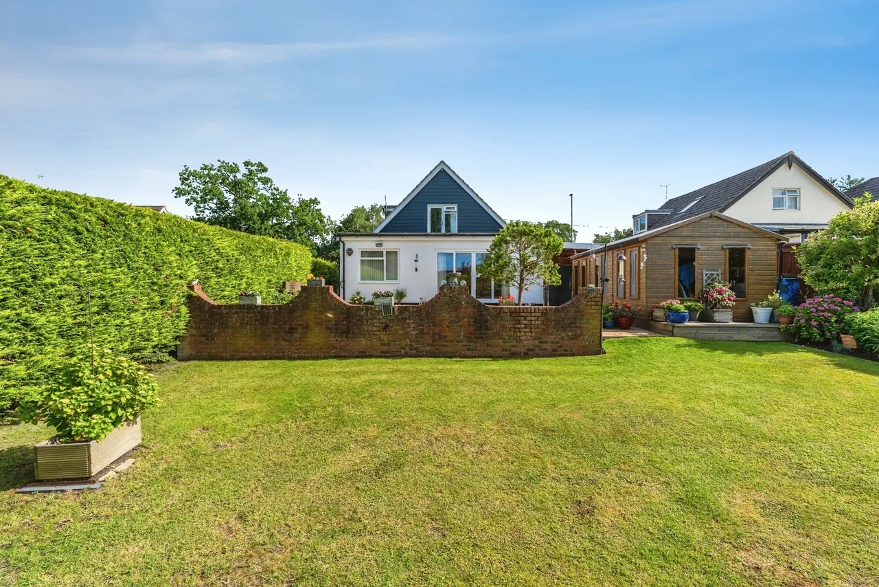 Botley Road, North Baddesley, SO52, photo 38