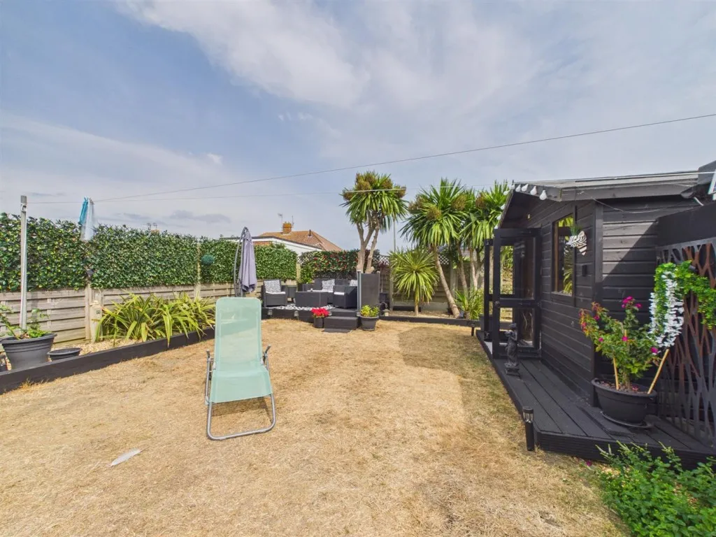Sutton Avenue, Peacehaven, BN10, photo 16